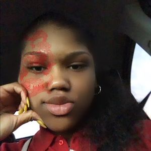 Meet your Posher, Sanaa